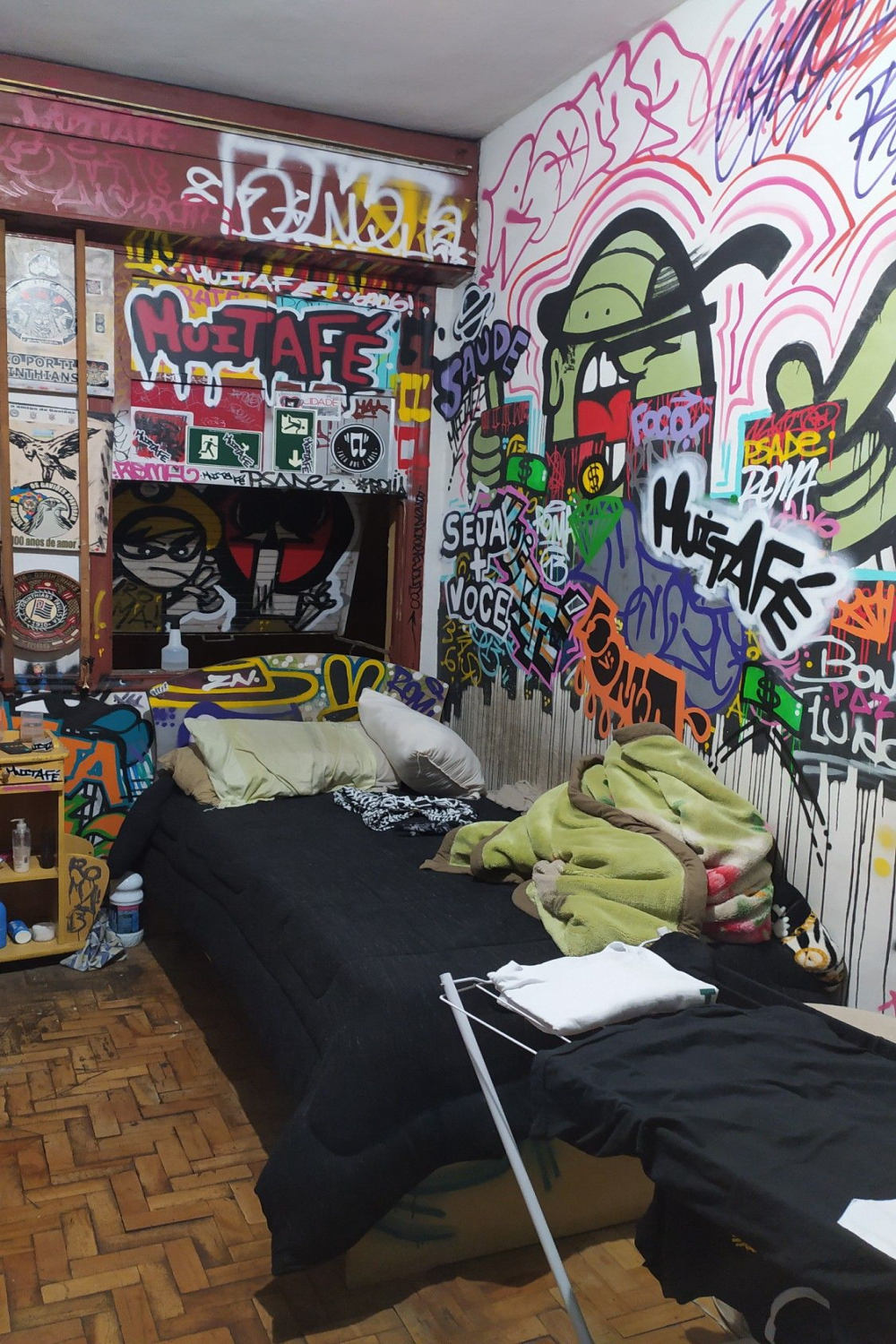 Quarto pixado #pixação #rua #street #art  Graffiti room, Graffiti