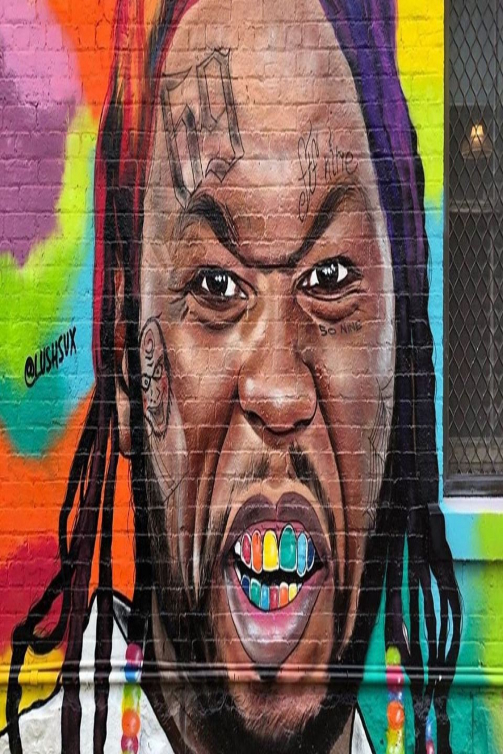 Aussie Graffiti Artist Lush Sux Is Trolling  Cent With Huge