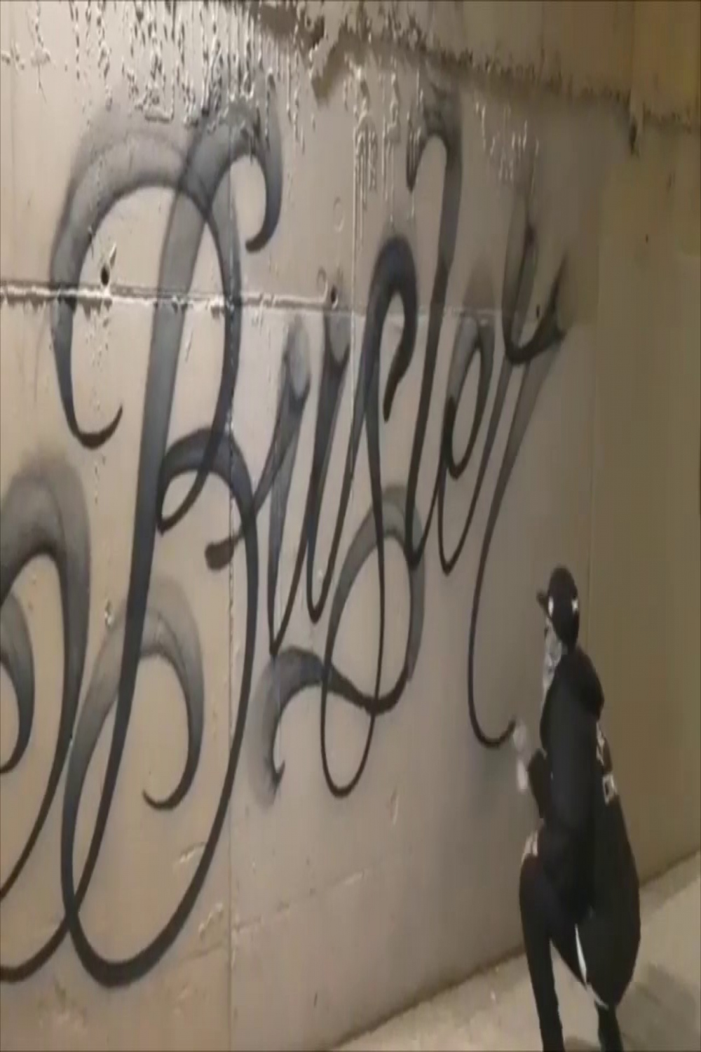 FLARE GRAFFITI Tags BOMBING #