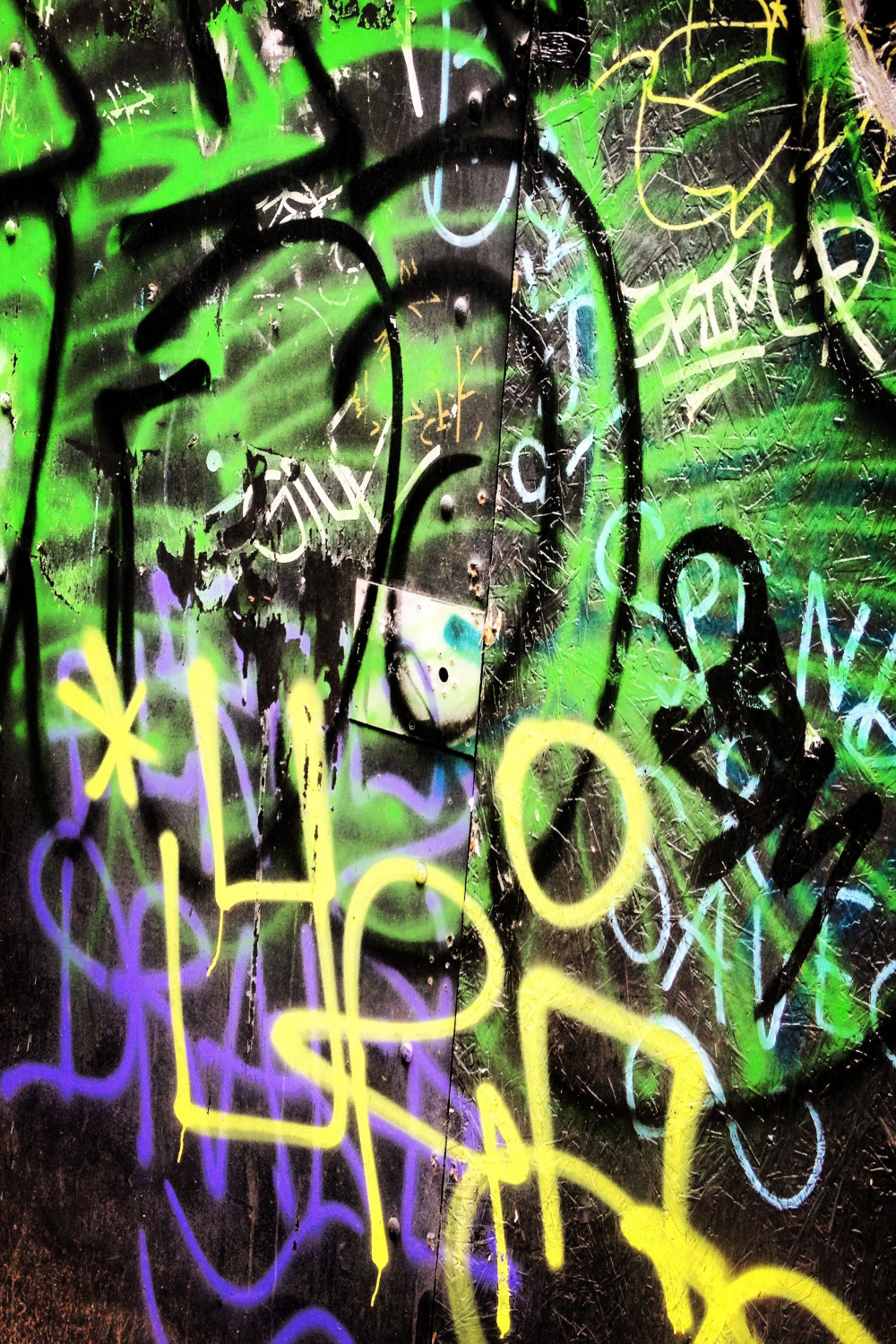 PURPLE / YELLOW / GREEN GRAFFITI  Graffiti, Green art, Green