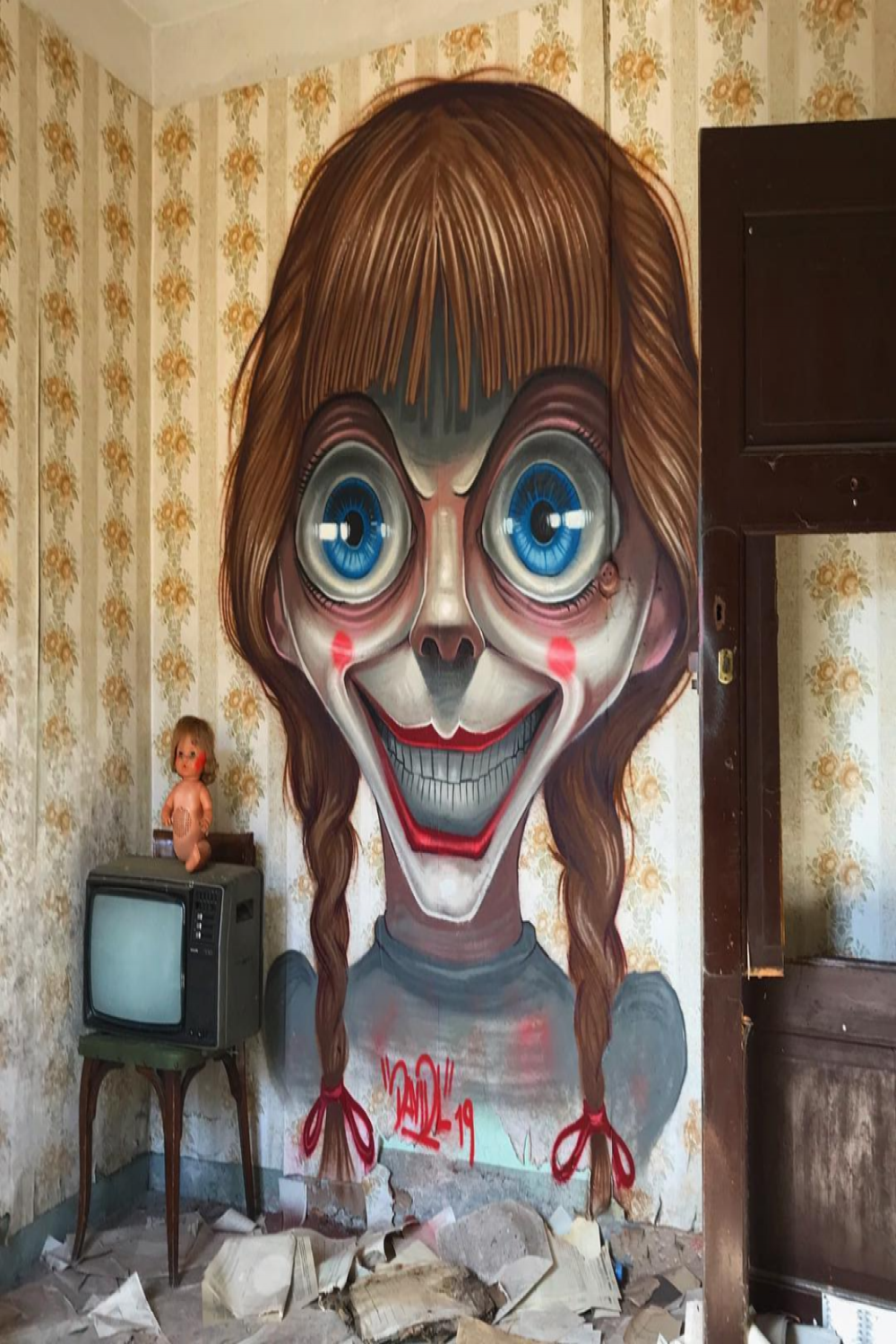 The Amazing Horror Graffiti of Artist David Lozano - Mad Halloween